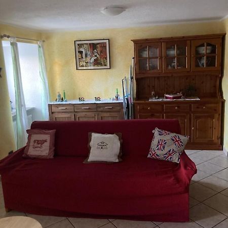 Chez Giusi Apartment Ла Сале Екстериор снимка